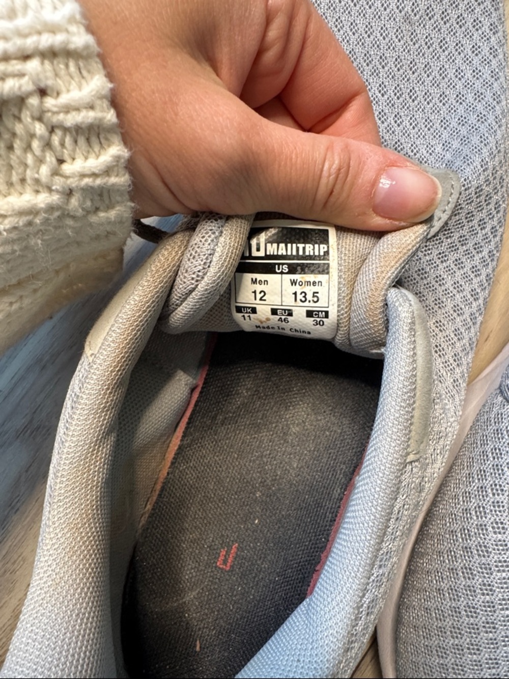 Gender neutral Gray sneakers - Picture 8 of 8